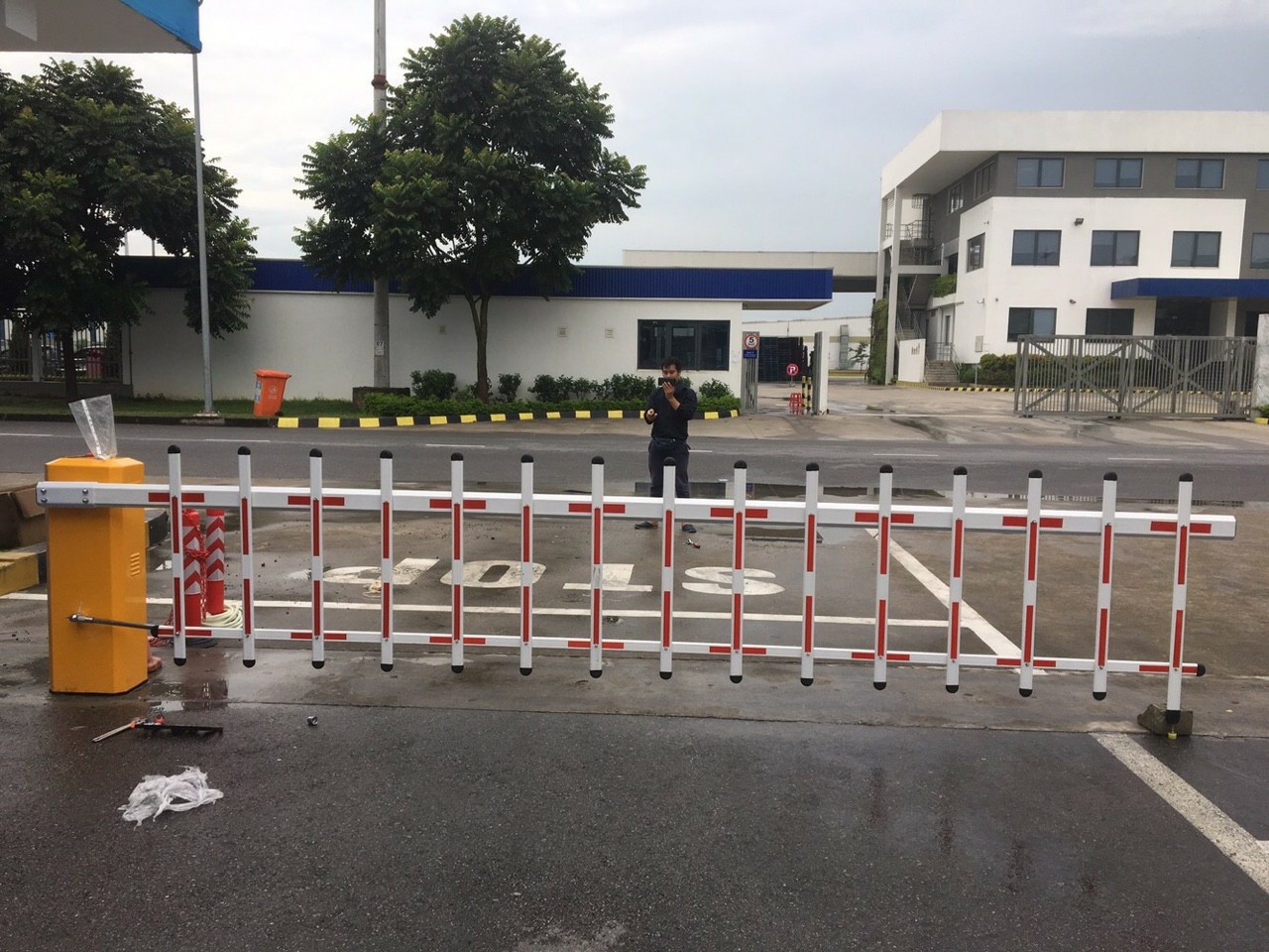  Barrier
